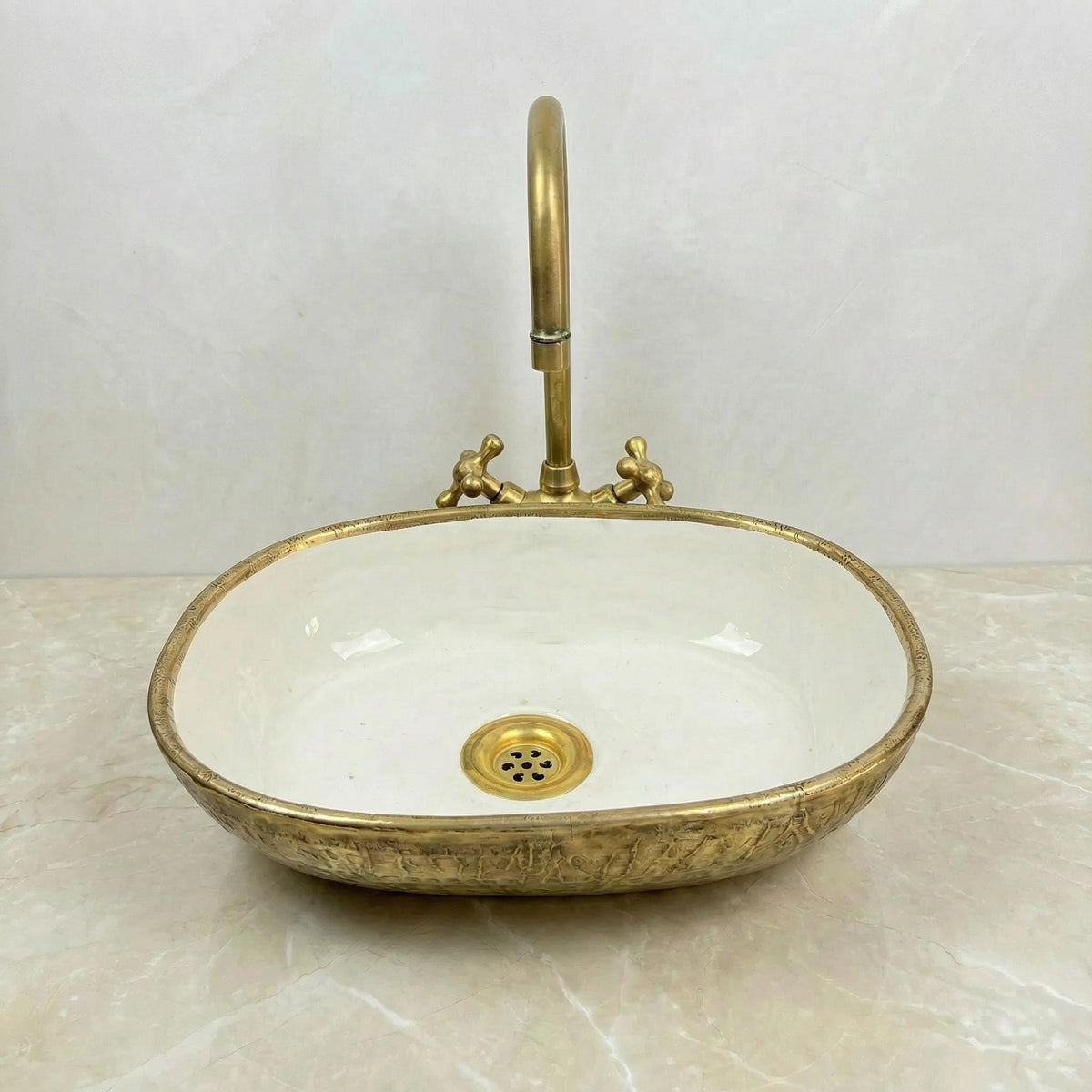 Handcrafted Oval Bathroom Sink, Porcelain Glossy White 40Cm Drain
