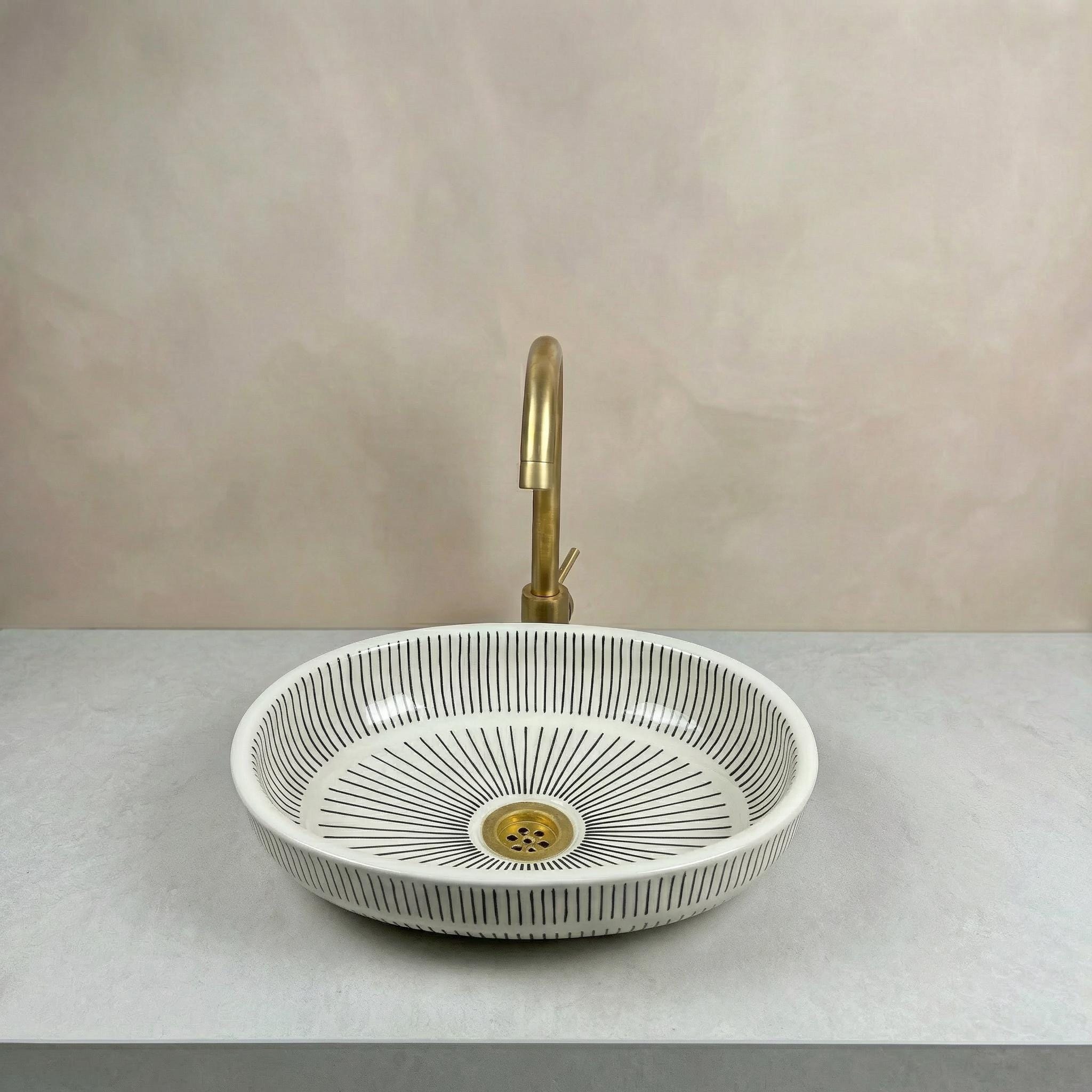 Fes Ceramic Washbasin' Oval Moroccan Vessel Sink, Handmade 40 cm Brass Drain